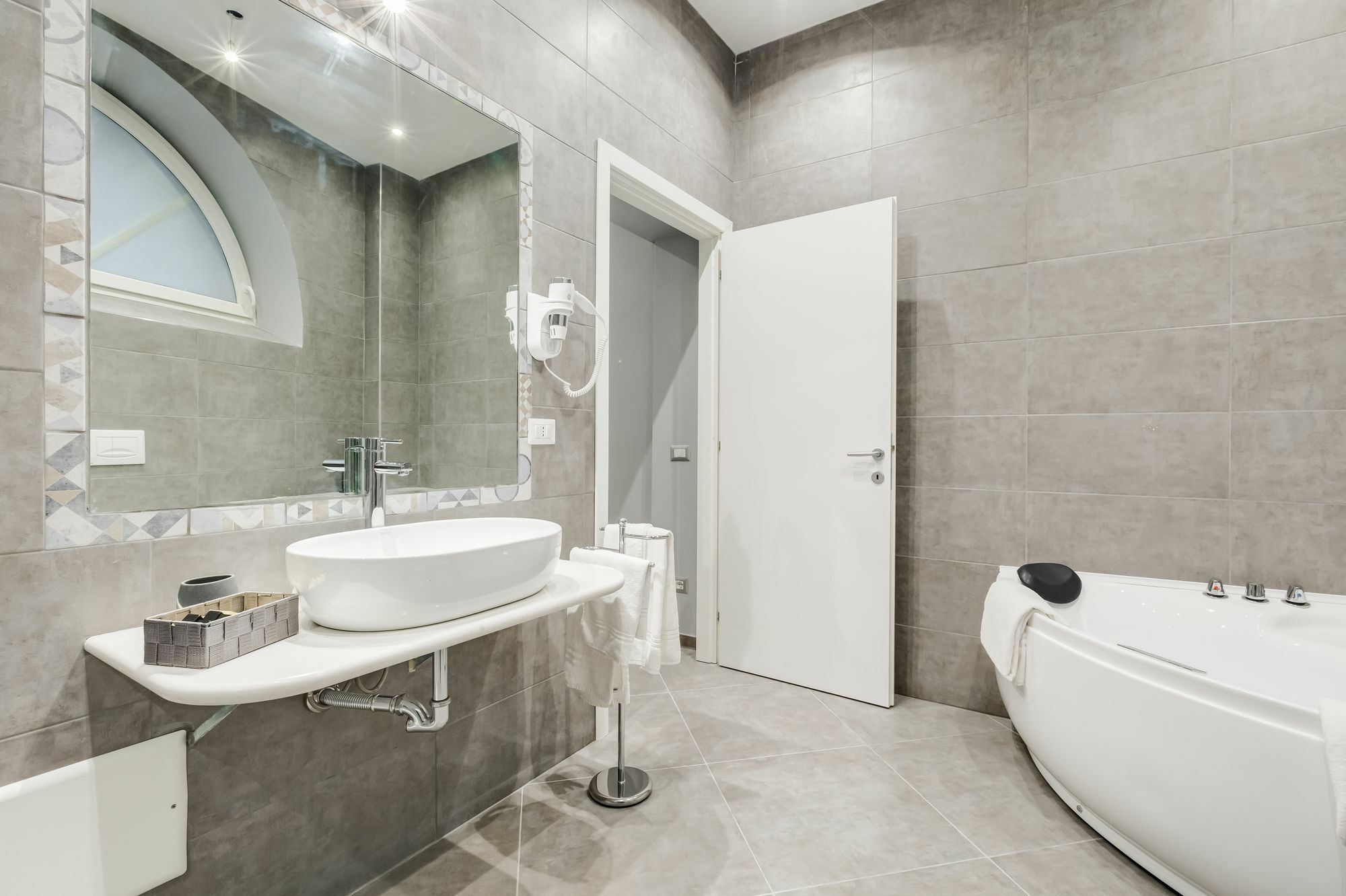 Maison Degli Artisti Affittacamere 2*